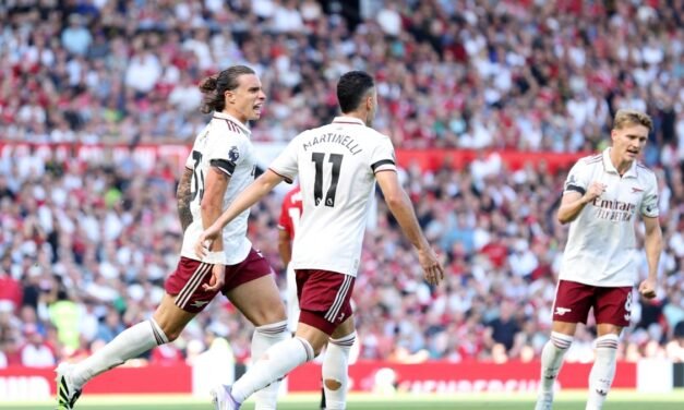 El Arsenal sorprende a un mejorado United en Old Trafford