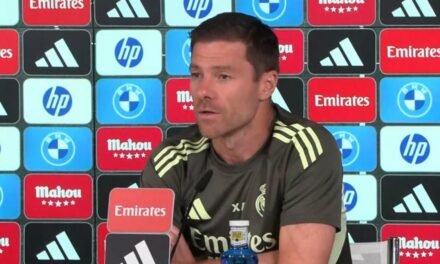 Xabi Alonso: “Tiene pinta de que la plantilla está cerrada, pero no me quiero pillar los dedos”