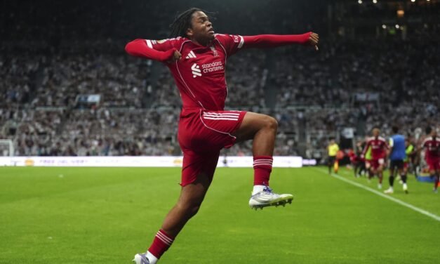 Rio Ngumoha, el adolescente que rescató el Liverpool en St. James Park