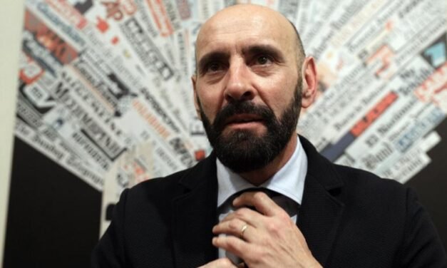 Monchi deja el Aston Villa y abre una crisis entre el club y Emery