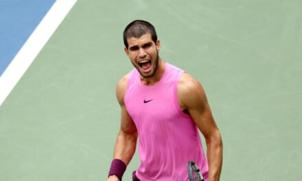 El huracán Alcaraz se planta en la final del US Open al vencer a Djokovic en tres sets