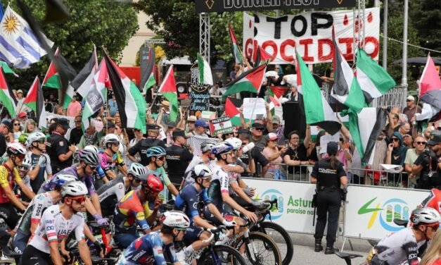 El Gobierno, a favor de prohibir la participación de equipos israelíes en La Vuelta