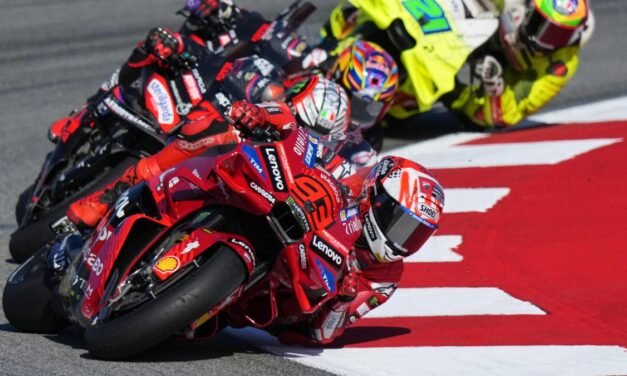 Los pilotos de Rossi retrasan a los Márquez en un ‘asunto de familias’ en Misano