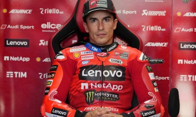 Marc Márquez no se deja intimidar en casa de Rossi ante la colonia italiana