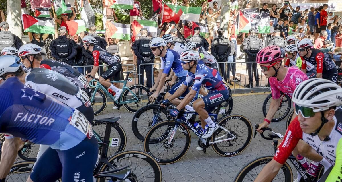 El equipo Israel, de mimados a apestados en el pelotón