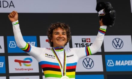 La navarra Paula Ostiz se cuelga el oro en ruta en el Mundial júnior