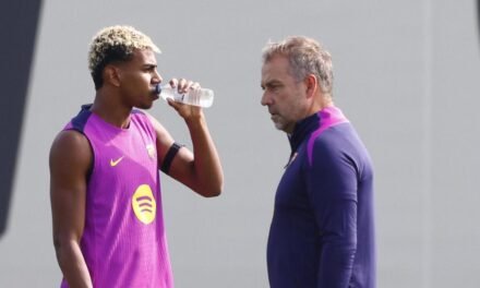 Flick: “No son buenas noticias no tener a Joan Garcia pero no tengo ninguna duda con Szczesny”