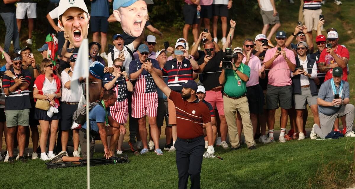 Rahm y Hatton forman una pareja perfecta y tiñen de azul Bethpage Black