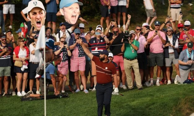 Rahm y Hatton forman una pareja perfecta y tiñen de azul Bethpage Black
