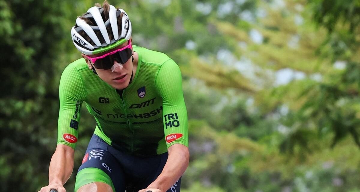 La venganza de un Pogacar renacido: campeón del mundo tras un ataque a más de 100 kilómetros