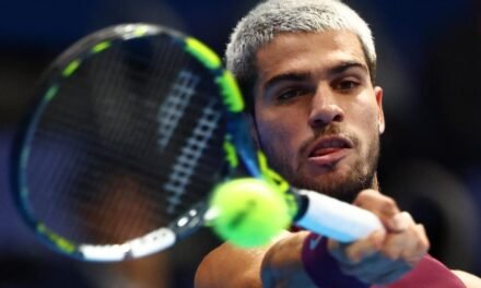 Carlos Alcaraz fulmina a Fritz y se apunta en Tokio su octavo título del año