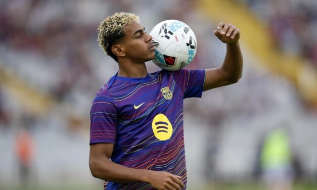 Flick devuelve a Lamine Yamal al once y apuesta por Eric Garcia y Ferran Torres