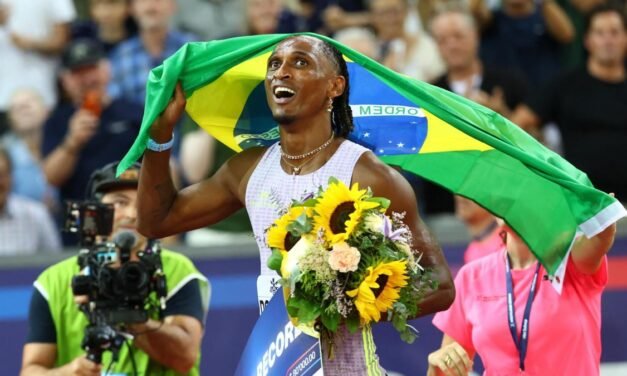 Alison Dos Santos bate el récord del mundo de los 400 metros vallas con 45.80