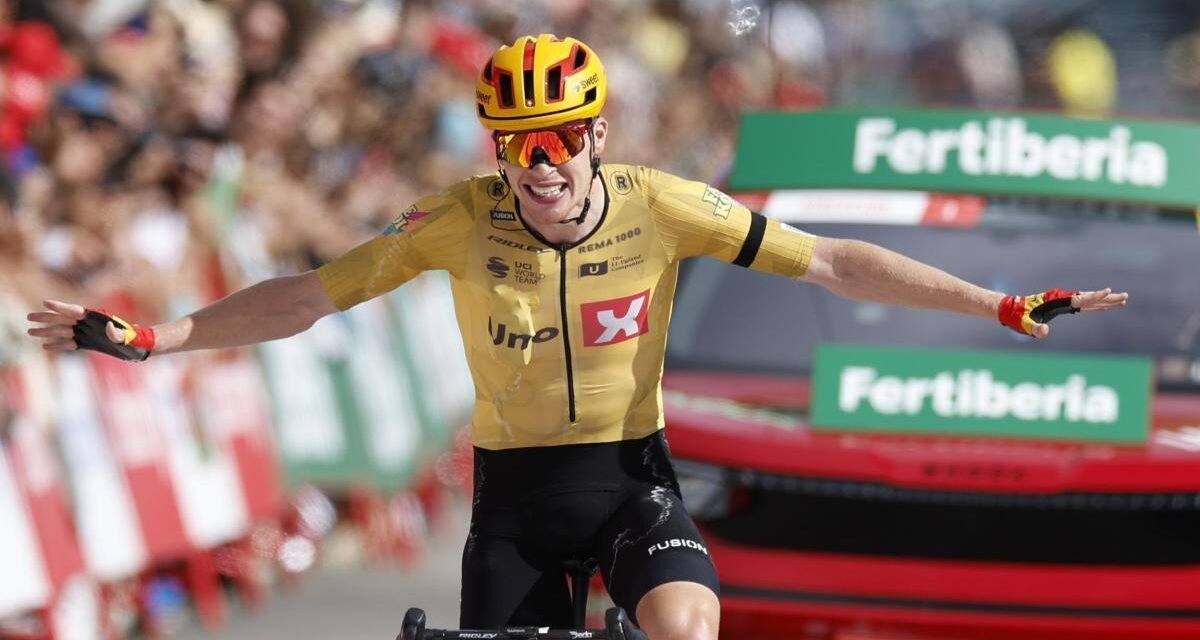 Al séptimo día de la Vuelta, Pogacar tampoco descansó