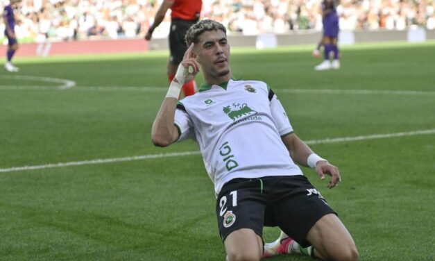 Quién es Yassir Zabiri, el delantero del Racing que ha destrozado al Elche con tres goles en 21 minutos