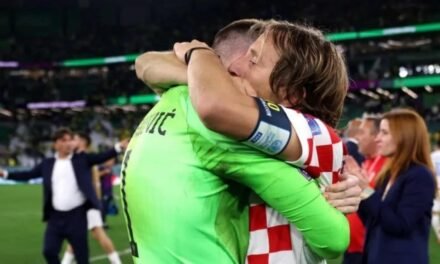 Livakovic tocó fondo y una conversación con Modric cambió su carrera: ahora ficha por el Barça