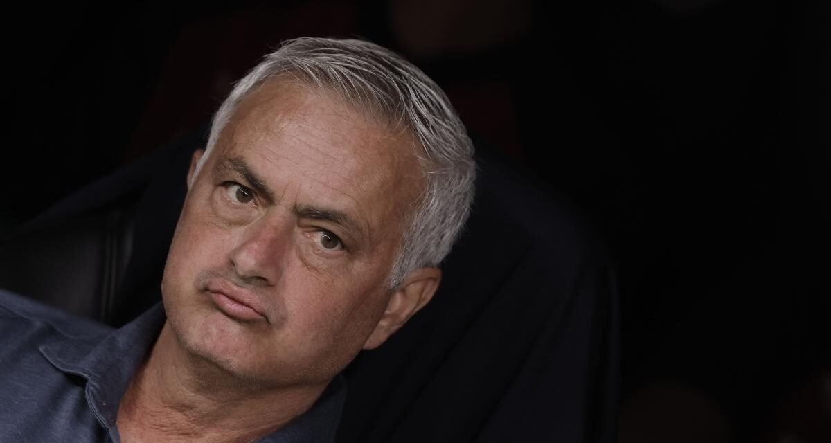 Mourinho elogia en público a un “chico no muy amado que hizo un partidazo”