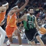 Barça y Penya examinan sus novedades en la Supercopa