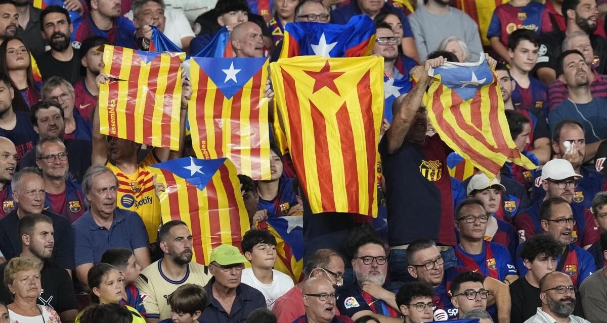 El Europa denuncia una “actuación policial desproporcionada” con un hincha por una estelada