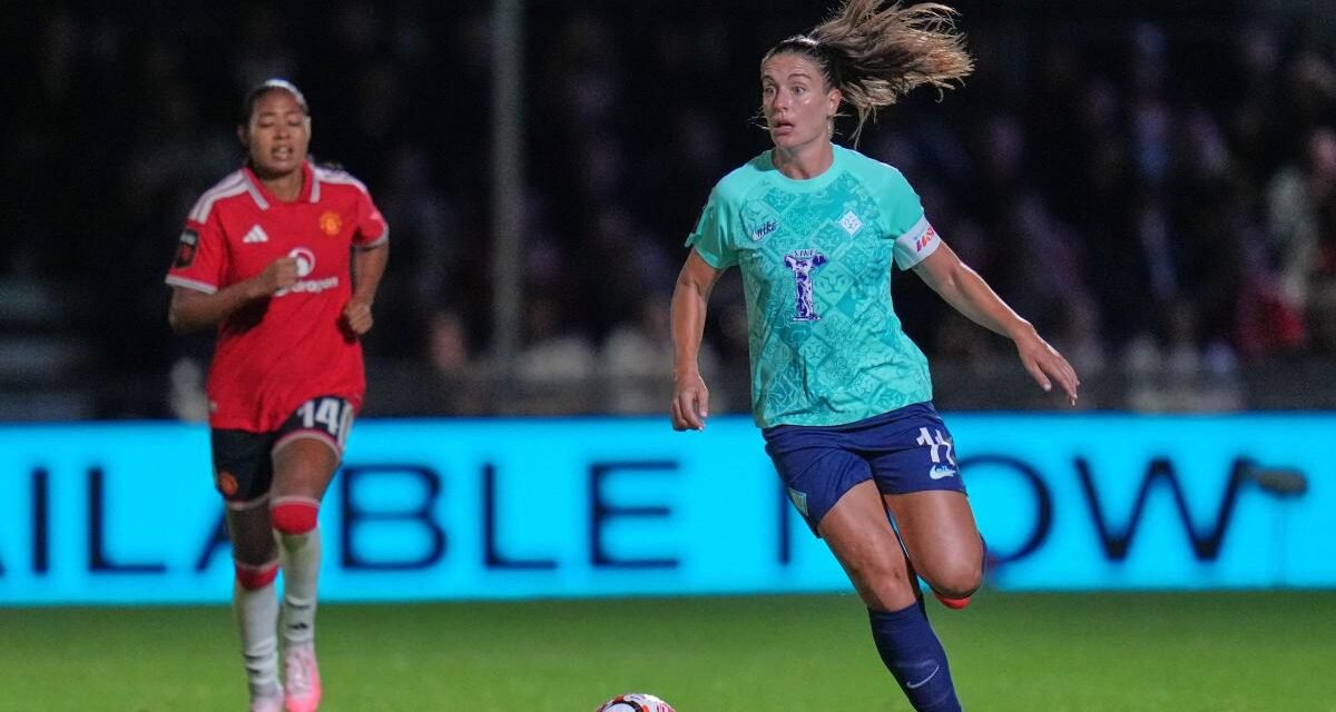 Alexia Putellas debuta con victoria en la Superliga inglesa