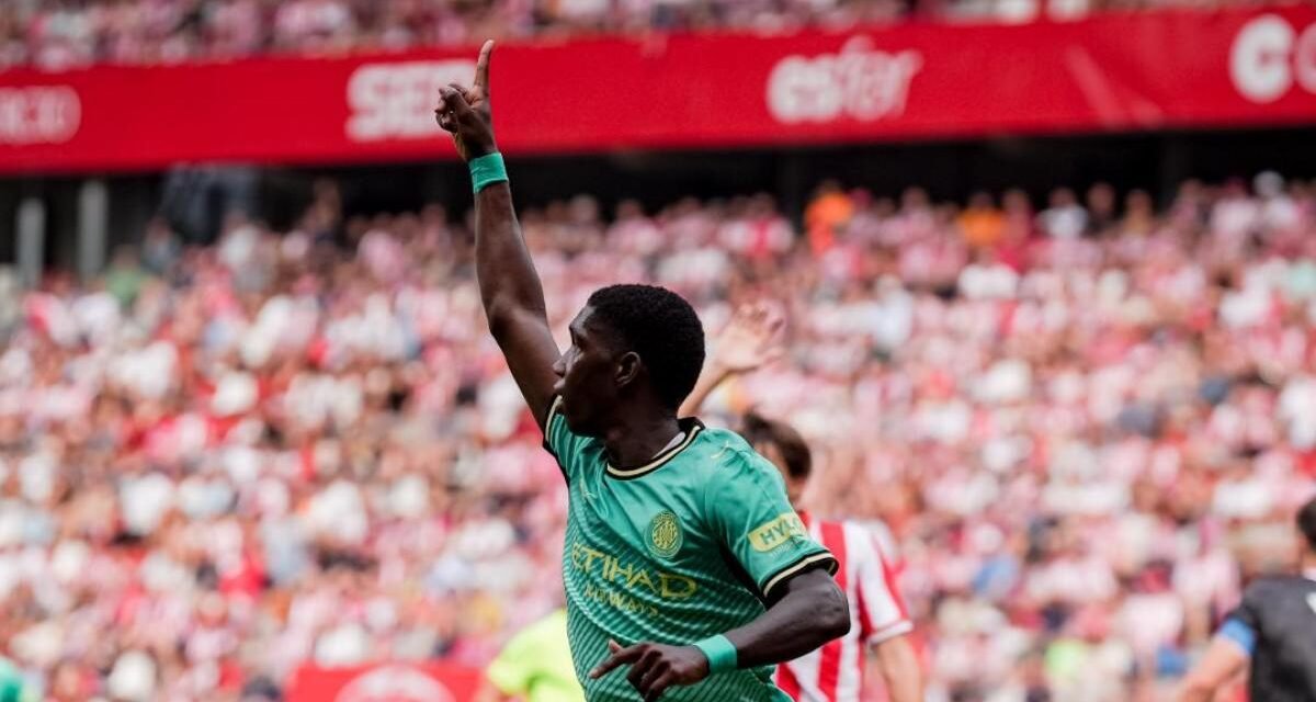 Asprilla se inspira en Gijón y el Girona se engancha a la parte alta de Segunda
