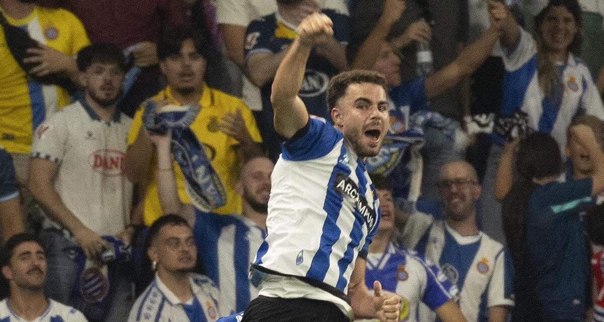 Un cabezazo de Marcos Fernández salva un punto de milagro para el Espanyol