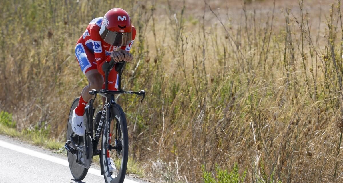 Enric Mas resiste a Roglic y ve a lo lejos su primera Vuelta