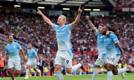 El comité de árbitros inglés admite un “error de juicio” en el gol que dio la victoria al City en el derbi