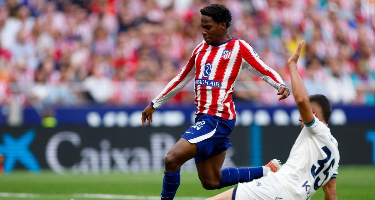 El Atlético golea al Osasuna y toma fuerza para el derbi