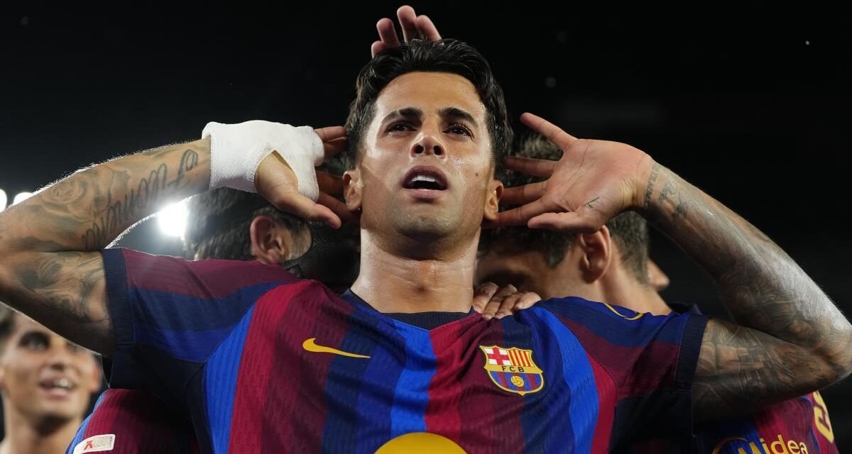 Balones a Cancelo y otras extravagancias en el Camp Nou