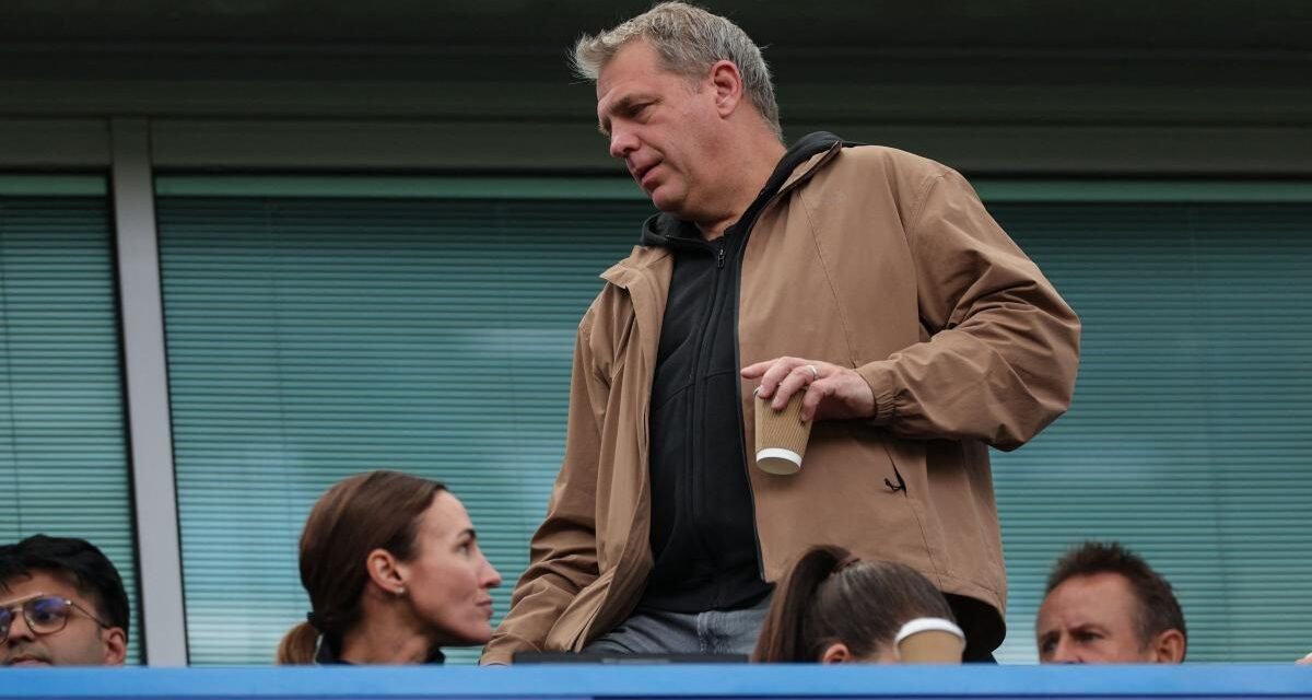 Boehly vende sus acciones y deja la presidencia del Chelsea