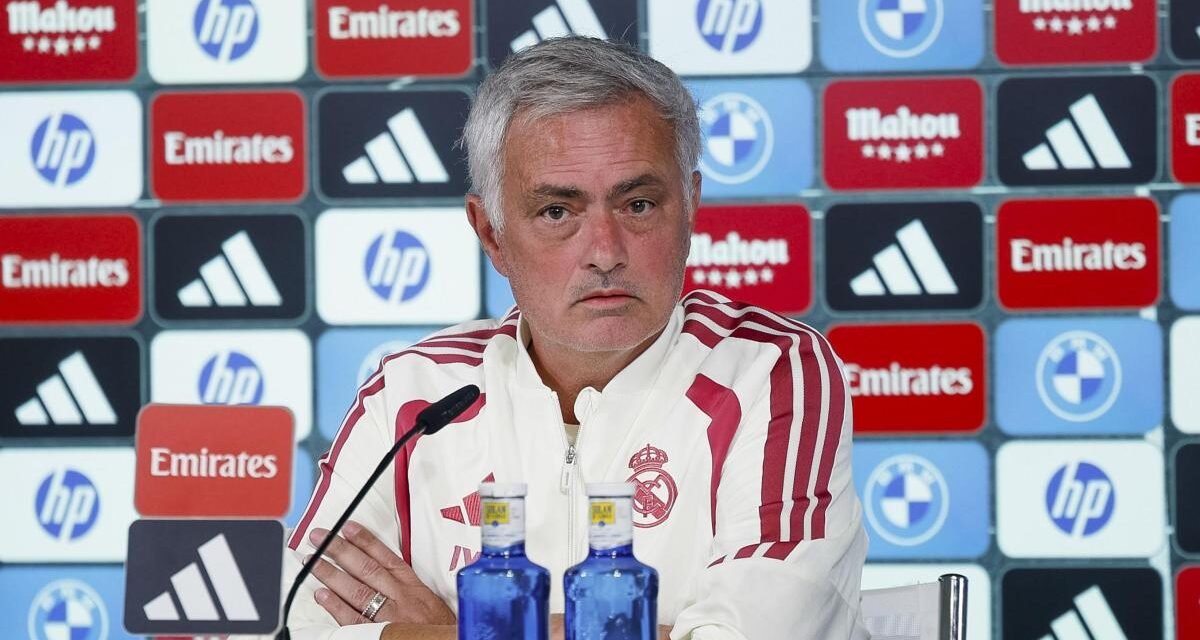 Mourinho: “Antes del derbi el árbitro tiene toda mi confianza, después ya veremos”