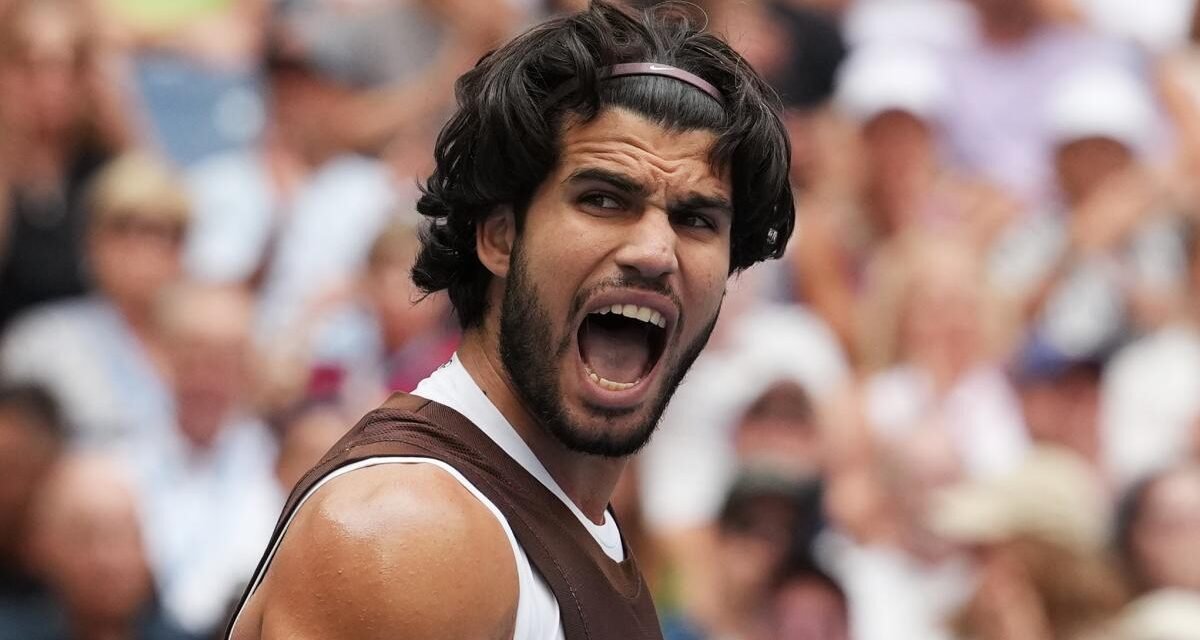 El vídeo de Alcaraz eligiendo entre sus seis peinados más virales para promocionar la Laver Cup