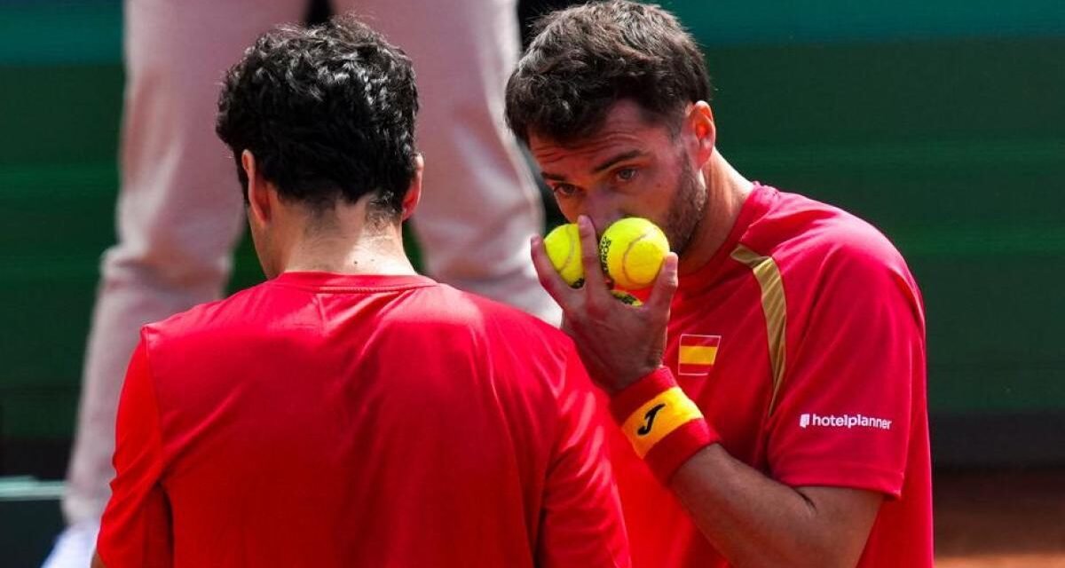 En un pispás, España se proyecta hacia la Final a 8 de la Copa Davis