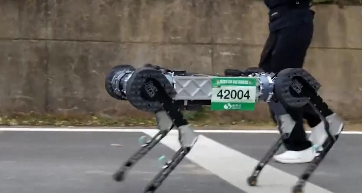 Un robot corre la maratón, con una sola batería, en 4 horas y 19 minutos