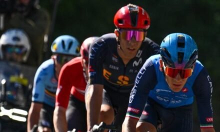 Héctor Álvarez se cuelga la plata de la prueba en ruta en el Mundial sub-23