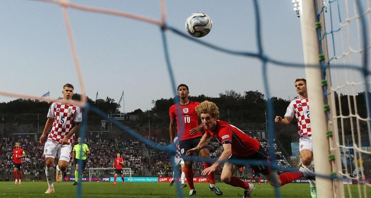 Gordon se reencuentra con el gol con Inglaterra: tercer partido seguido marcando