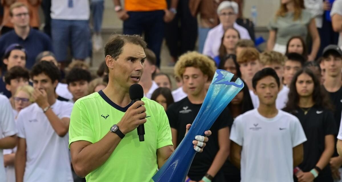 Nadal se exhibe en el décimo aniversario de su academia: las mejores imágenes de su regreso a las pistas