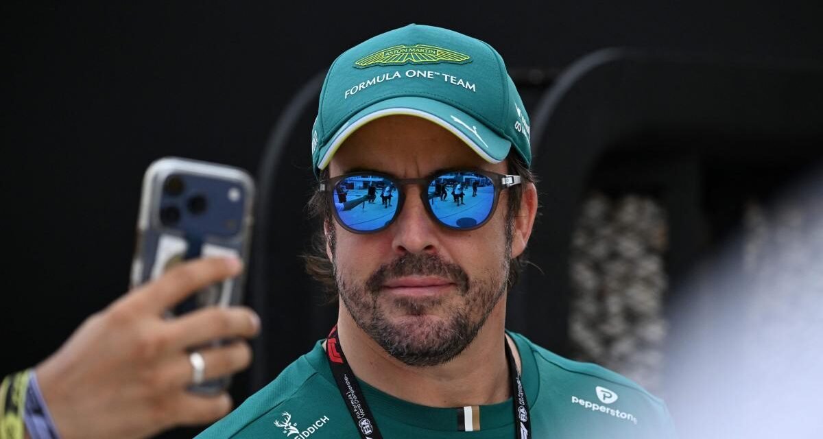 Graban a Fernando Alonso en Mónaco con uno de los Bugatti más caros y exclusivos de la historia